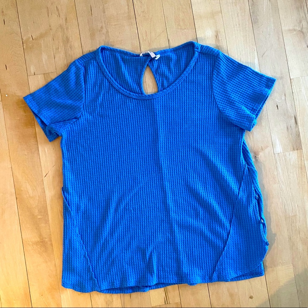 Soft Surroundings L short sleeve styled T-shirt